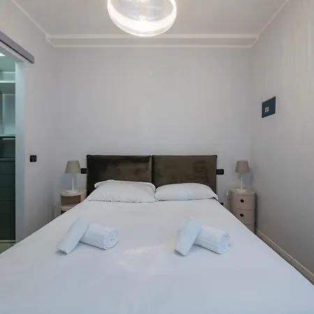 I-host - San Gottardo 15 * Milan